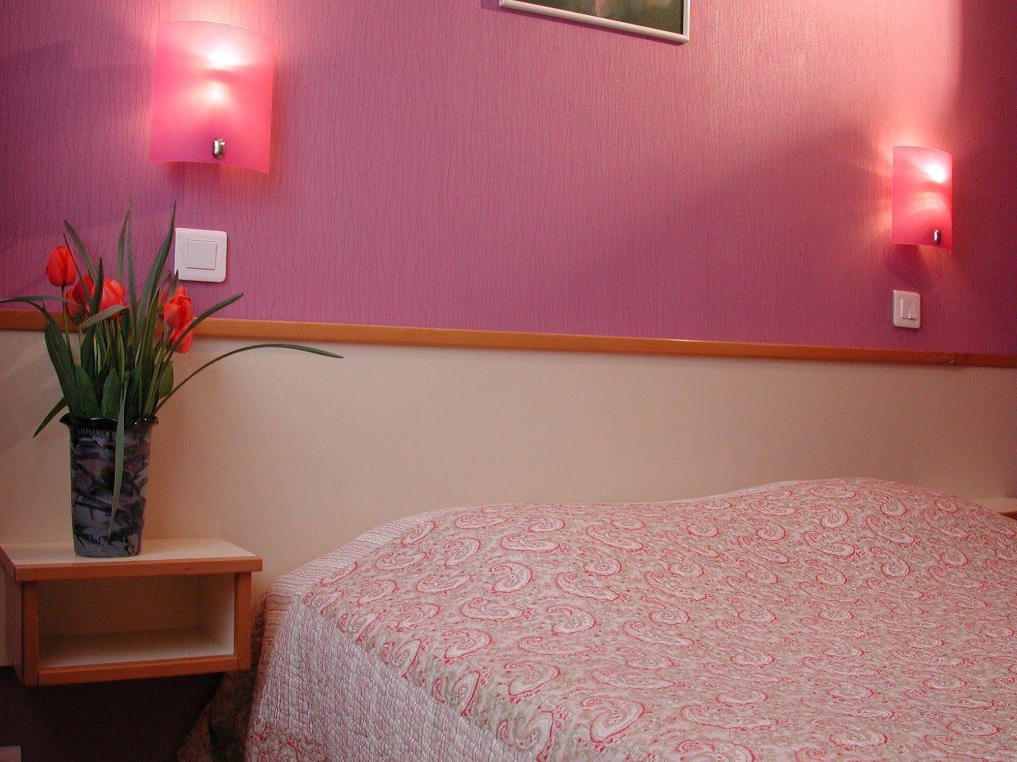Hotel Restaurant Des Deux Vallees Entraygues-sur-Truyère Zewnętrze zdjęcie